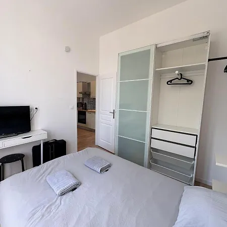 公寓 ღ Virelia - T2 Cosy, Proche La Sirene, Wifi, Parking 拉罗歇尔